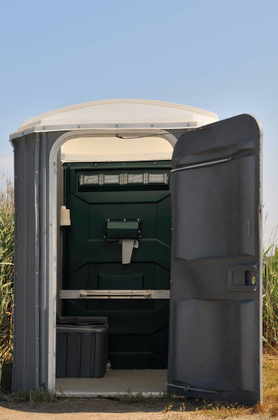 Best Construction site porta potty rental  in Cera, AL